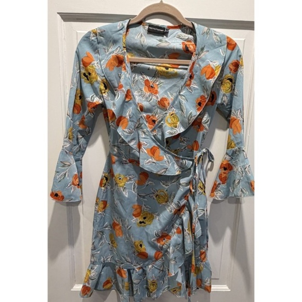 Pretty Little Thing‎ Women's Light Blue Floral Wrap Dress Size 0